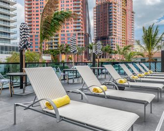 كامبريا هوتل فورت لودرديل بيتش - فورت لاودردال - حوض السباحة