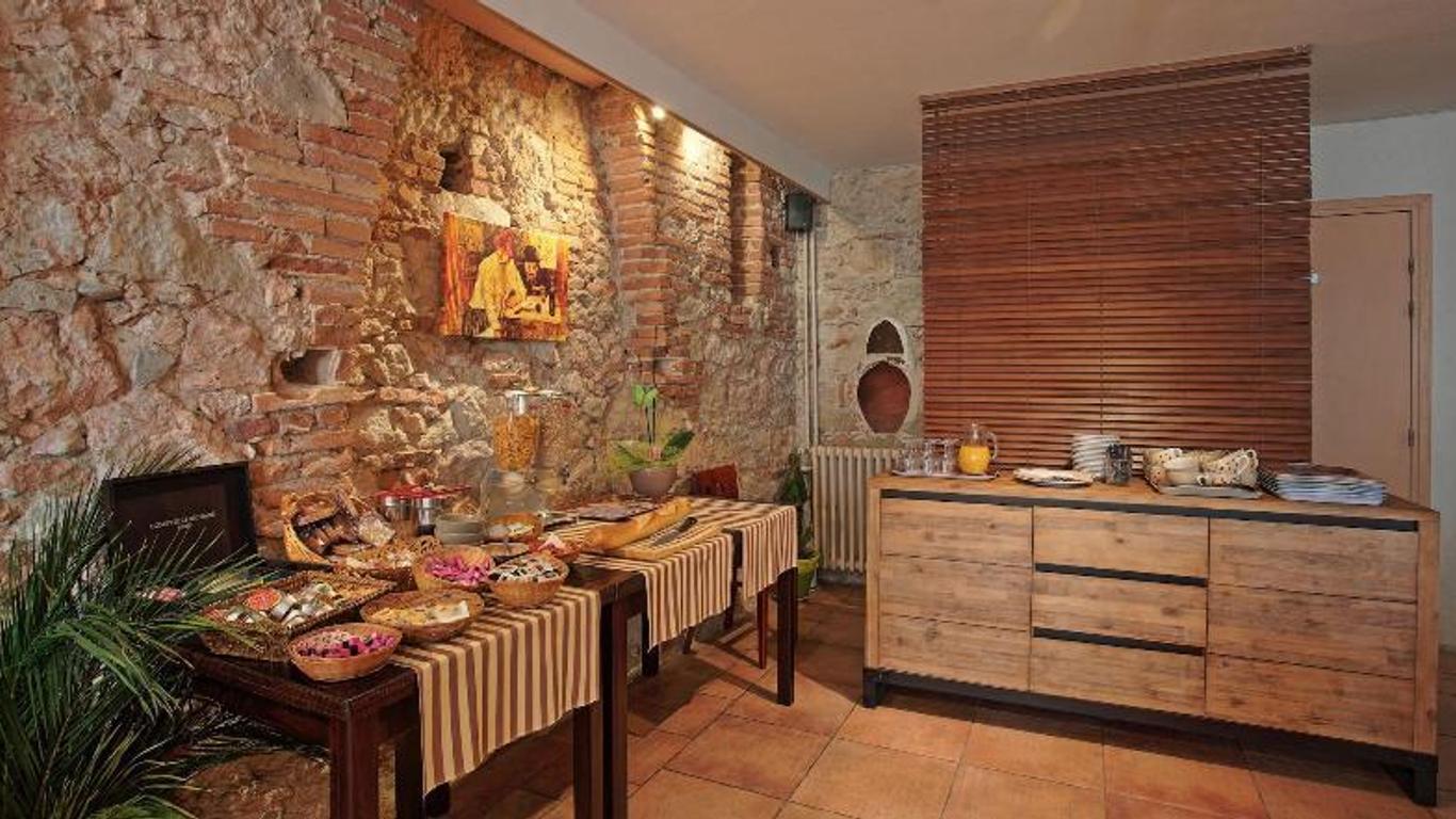 Logis Hôtel - Les Pasteliers