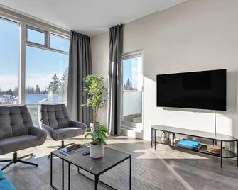 Bella Apartments & Rooms - Selfoss - Living room