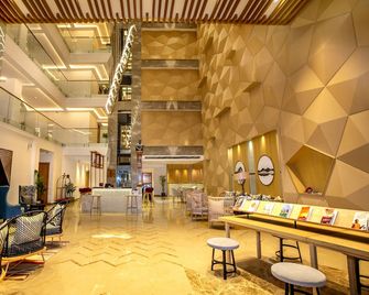 Ramada by Wyndham Katra Station Road - Katra - Lobby