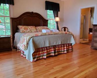 Continental Divide Retreat Beautiful Sunsets Long Range Views Peaceful Tranquil - Spruce Pine - Habitación
