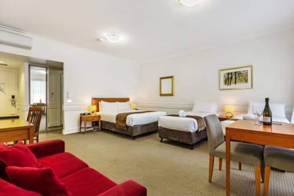 Beaumont Kew Apartments