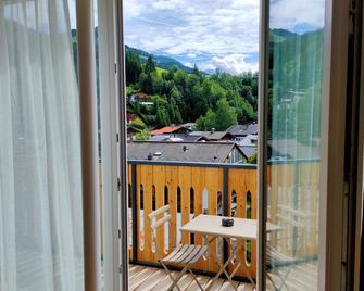 All-Suite Resort Fieberbrunn inklusive Gästekarte & Aubad-Eintritt - Fieberbrunn - Balcon