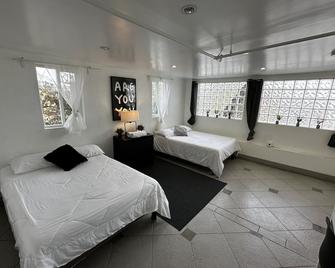 Culver City Hostel - Los Angeles - Bedroom