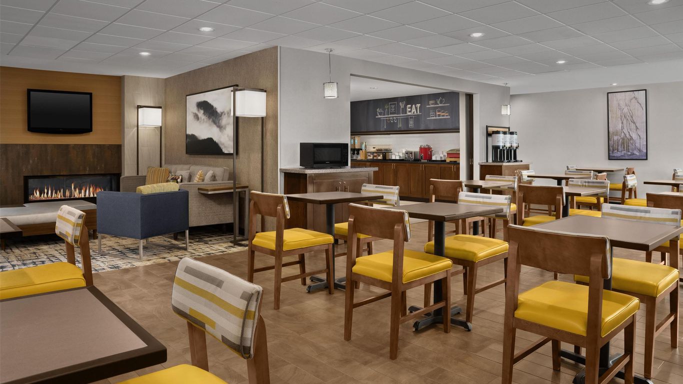 Hampton Inn & Suites Denver Tech Center