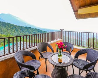 Regenta Resort Exotica Dharamshala on Hilltop - Dharamshala - Balkong
