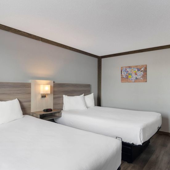 Econo Lodge Scottsbluff image 1
