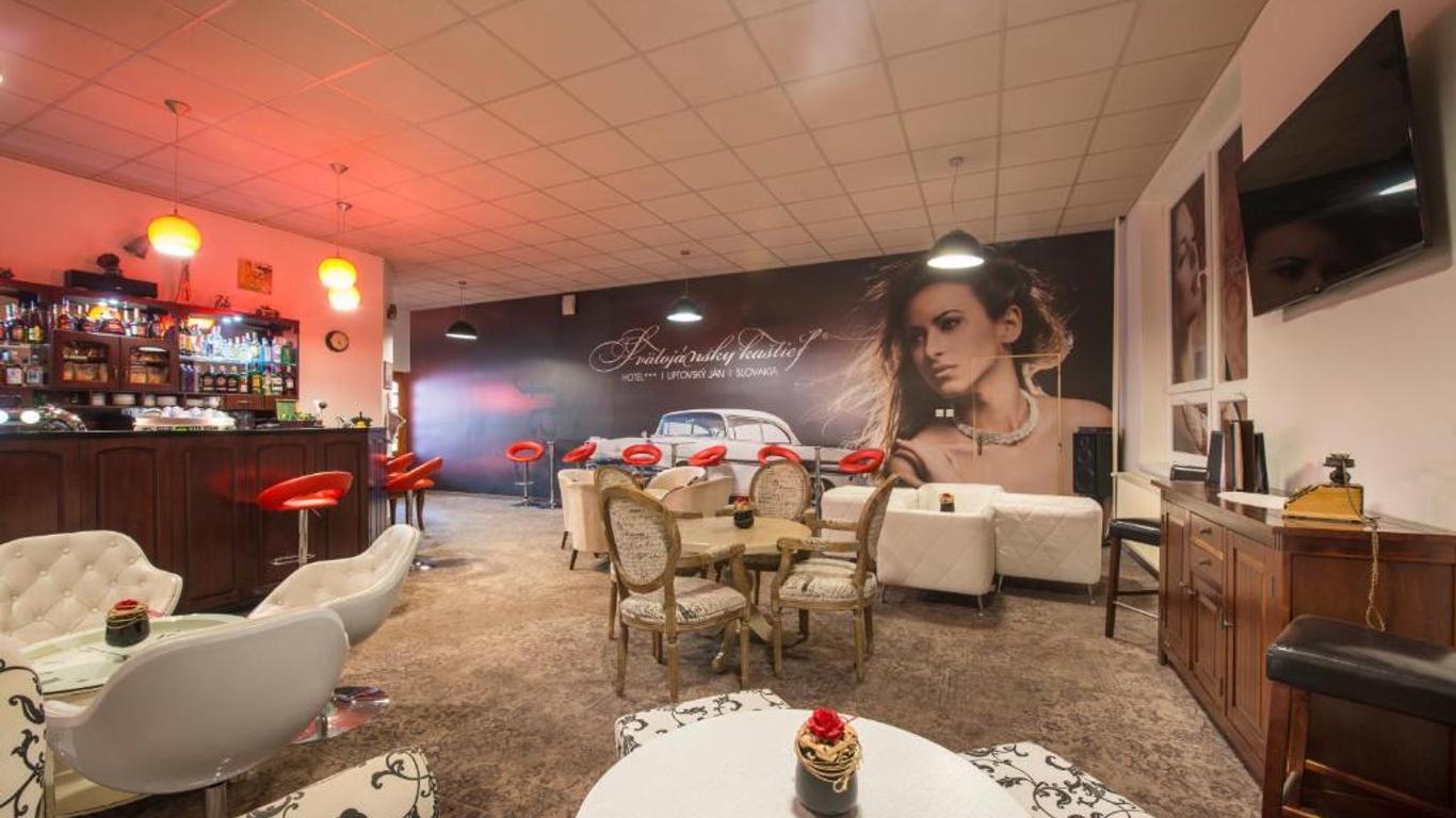 هوتل سفاتوجانسكي كاستيل