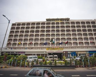 Hotel Mehran - Карачі - Будівля