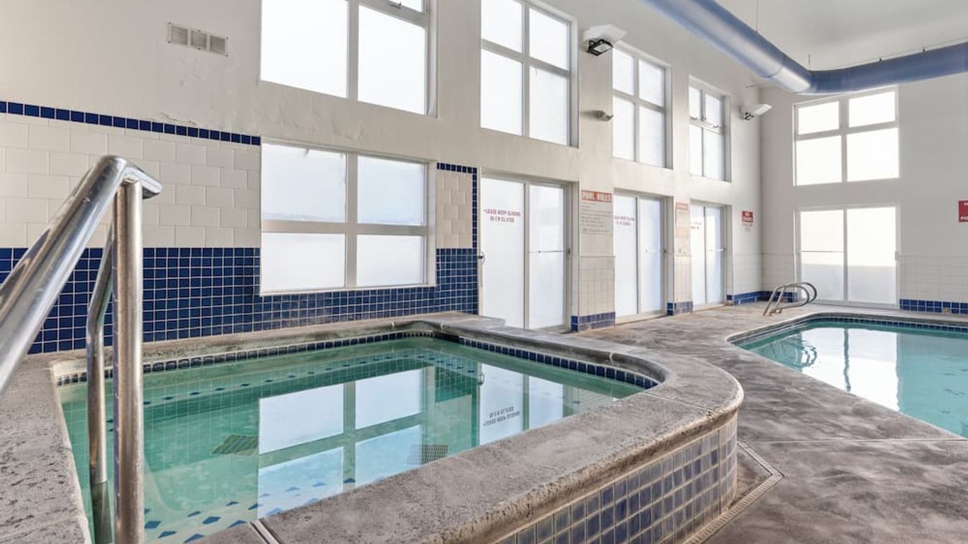 موتل 6 كلاركستن، ولنوني