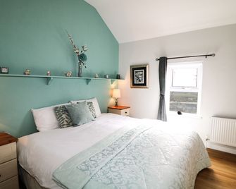Pat White's Cottage - Newry - Bedroom