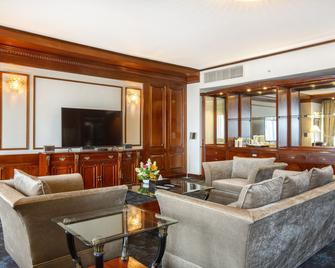 Hotel Sarina - דאהקא - סלון