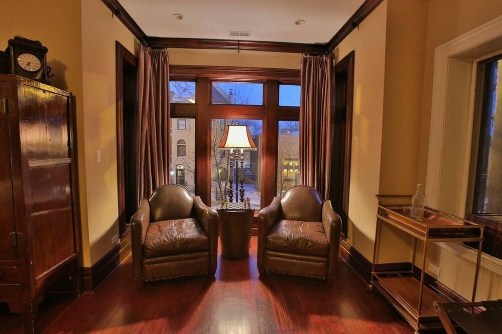 Villa D' Citta - Chicago - Living room