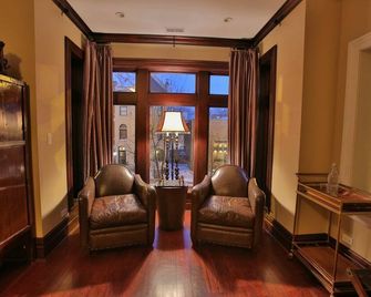 Villa D' Citta - Chicago - Living room