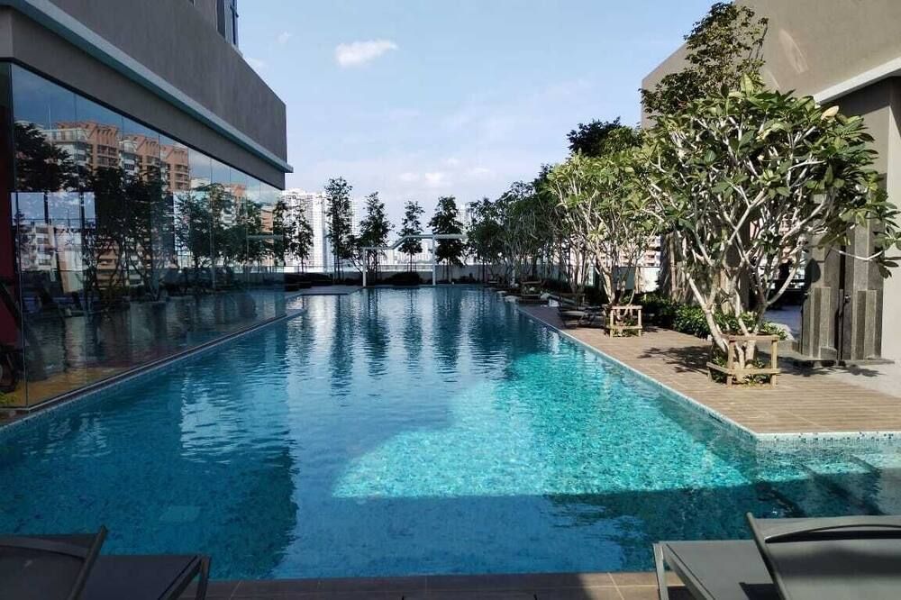 New 3-bedroom condo with 600 sq ft terrace viewing Kuala Lumpur City, - Kuala Lumpur - Piscina