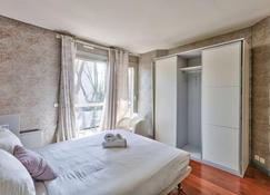 Duplex de 4 chambres à Paris - Neuilly-sur-Seine - Bedroom