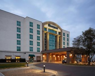 Sheraton Sioux Falls & Convention Center - Sioux Falls - Building