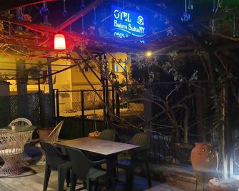 Balim Sultany - Cesme - Innenhof