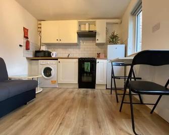 Promo Modern 1-Bedroom Flat Near Crokepark And Citycentre - Dublin - Kuchyň