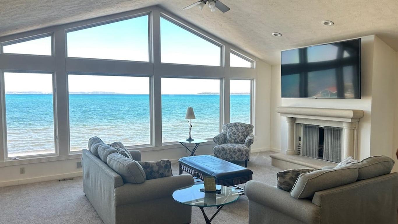 The Beach Haus - Traverse City