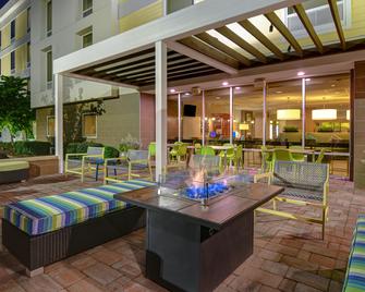 Home2 Suites by Hilton Augusta - Augusta - Building