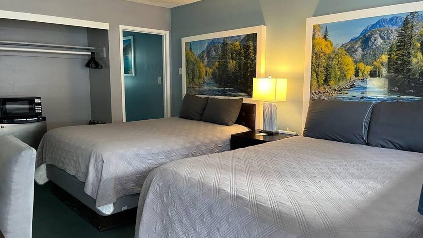 Bluebird Day Inn & Suites