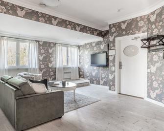 Blommenhof Hotel - Nyköping - Living room