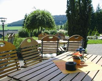 Hotel Berghof - Willingen - Patio
