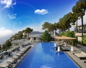 Moksha Himalaya Spa Resort - Parwanoo - Pool