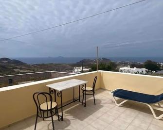 Aeolos Apartments - Akrotiri - Balkong