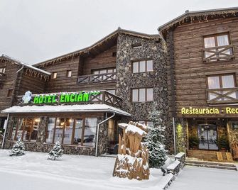 Wellness Hotel Encian Donovaly - Donovaly - Bâtiment