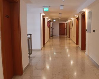 Hotel Delfin - Omisalj - Hallway
