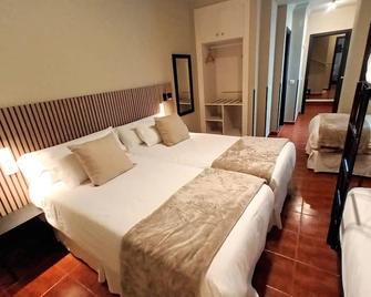 Hotel San Francisco - רונדה - חדר שינה