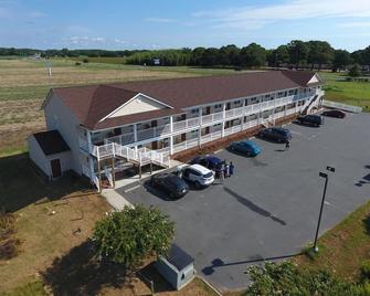 Shore Stay Suites - Cape Charles - Budova