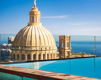 The Embassy Valletta Hotel - Valletta - Pool