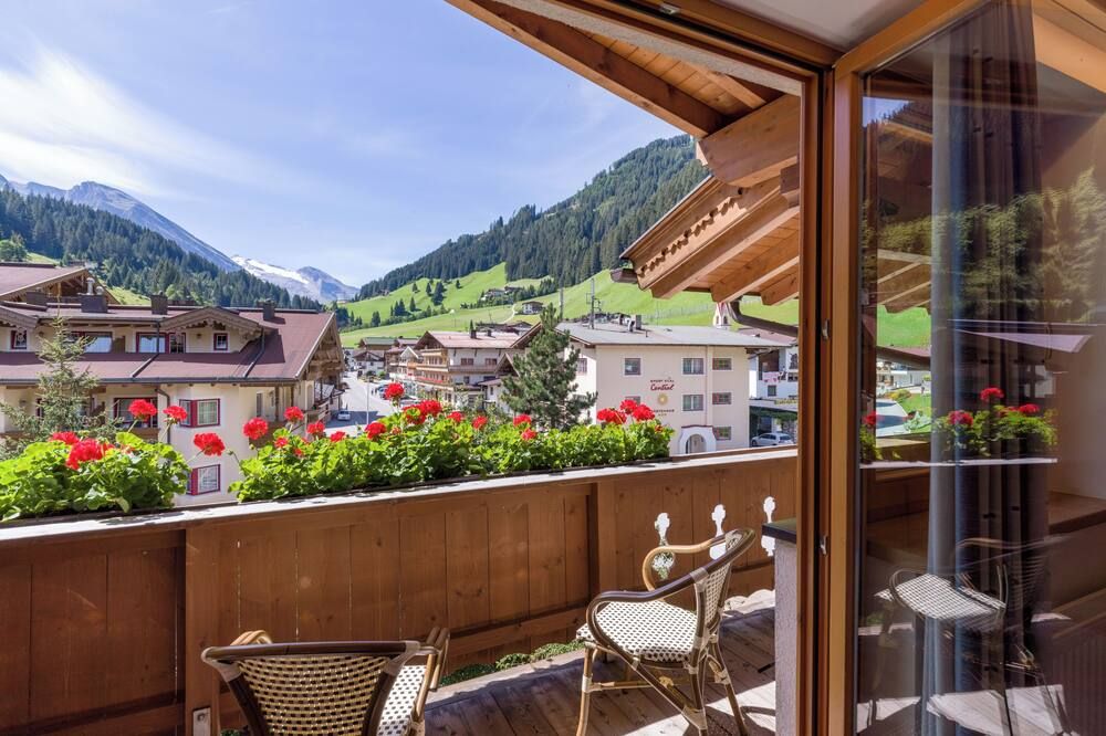 هوتل بنزجير - Tux - شرفة