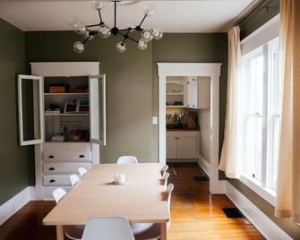 Beautiful Avenues Home Close to Downtown - סולט לייק סיטי - חדר אוכל