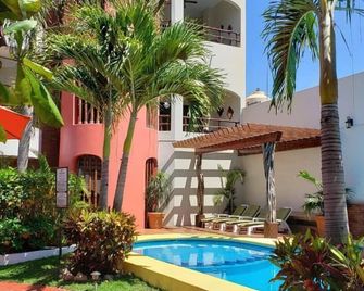Hotel y Suites Los Encantos - Sayulita