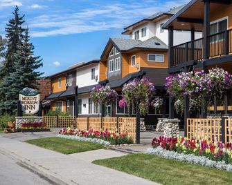 Mount Robson Inn - Jasper - Building