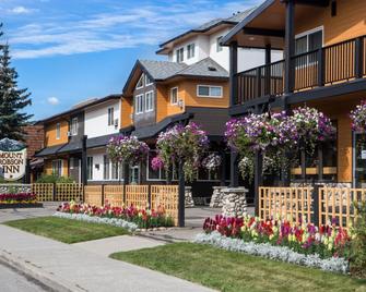 Mount Robson Inn - Jasper - Building