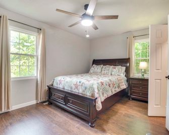 Walk to Marina and Lake Family Retreat in Afton! - Afton