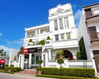 Hotel Corinthians - Rudrapur - Building