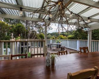 Hekerua Lodge - Oneroa - Balcon