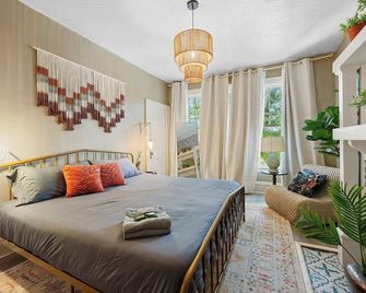 Merion Village Residences - Escape the Hustle & Bustle - Columbus - Sypialnia