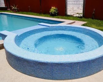 Suites Paraiso Tx - Tequisquiapan - Piscina