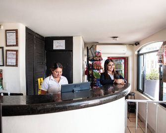 Hotel Vistamar - Mazatlán - Reception