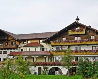 Doppelzimmer Nuss - Bauernhof Grablerhof - Steinbach am Attersee - Edificio