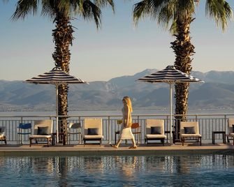 Hotel Sissy - Kamena Vourla - Piscine