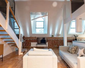 2ndhomes Bright & Modern 107m2 Penthouse - Helsinki