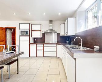 Spacieuse Maison En Périgord - Le Bugue - Kitchen